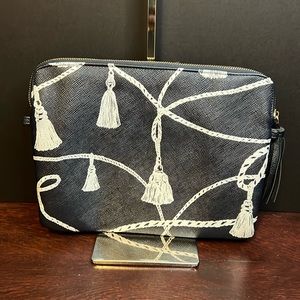 💙🤍Chicos Medium Nautical Tassel Blue Rope Design Cosmetic Make Up Bag💙🤍